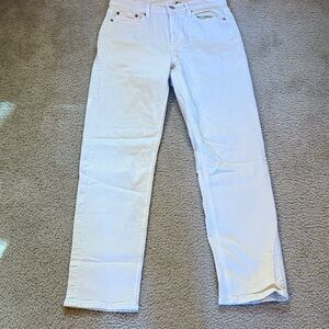 Women’s American Eagle Cream Super High Rise Straight Denim jeans size 4